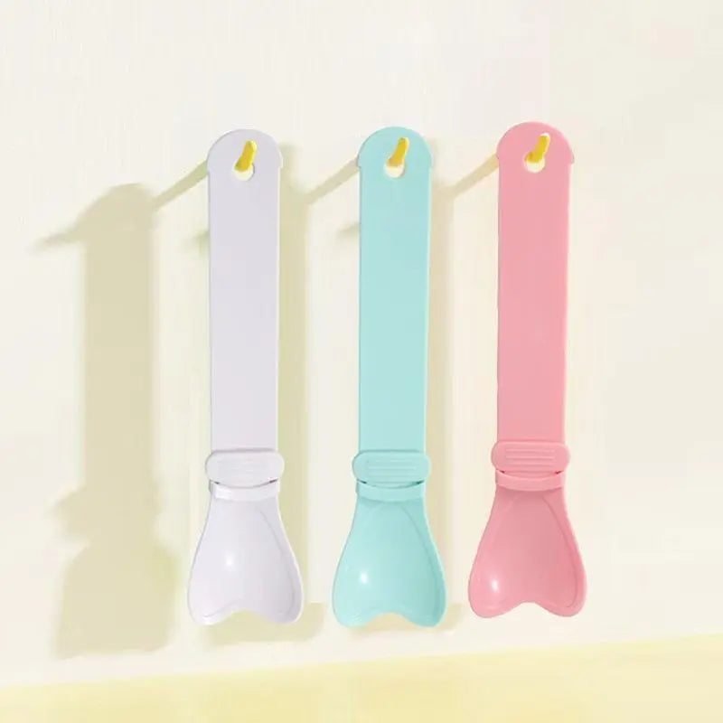 Multi-Functional Cat and Dog Feeding Spoon with Snack Strip Feature